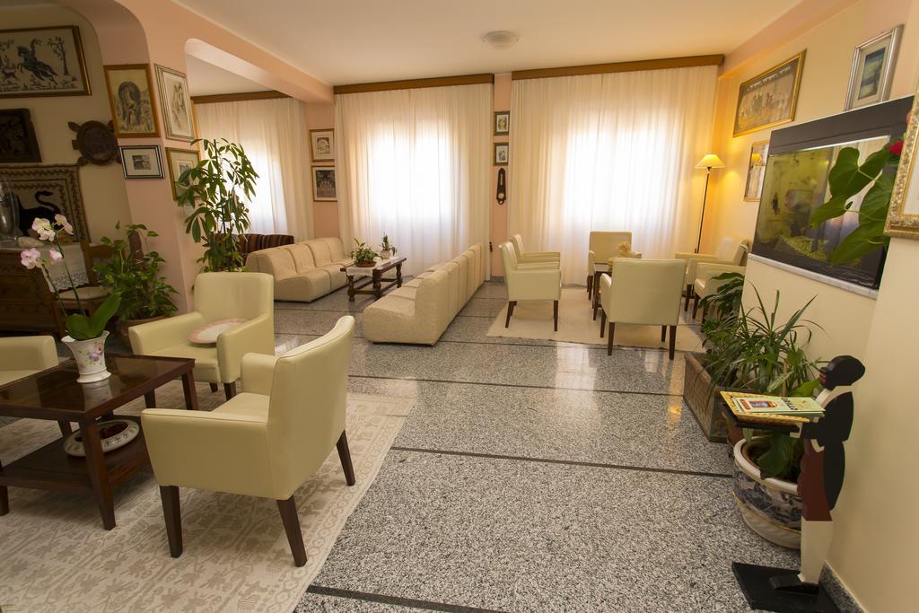 Hotel Grillo Nuoro Kültér fotó